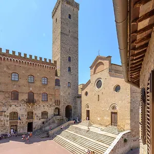 Sangi - With Amazing View Of The Duomo , San Gimignano Itália